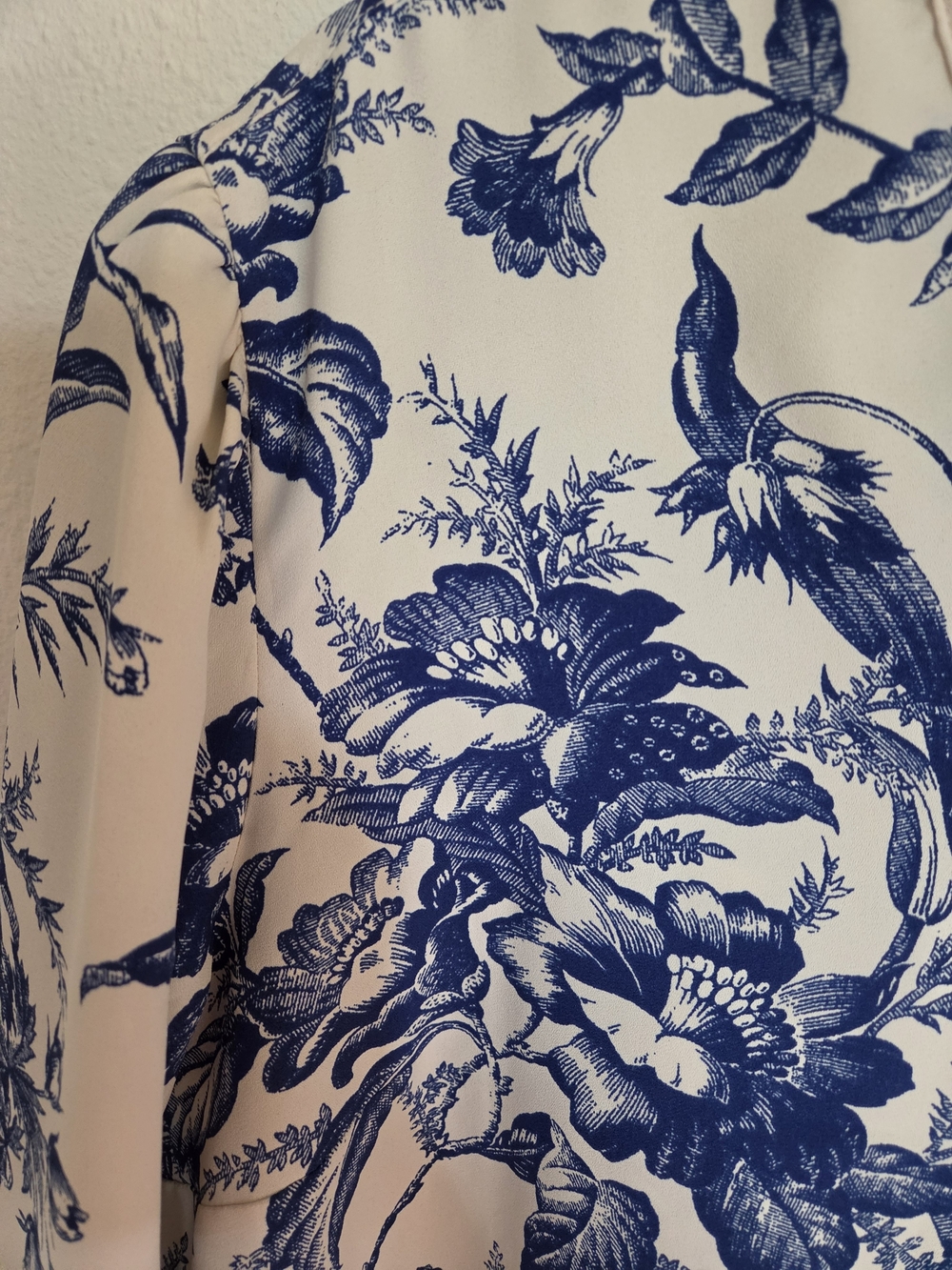 Express Blue Floral Print Button-Up Shirt - Picture 4 of 4